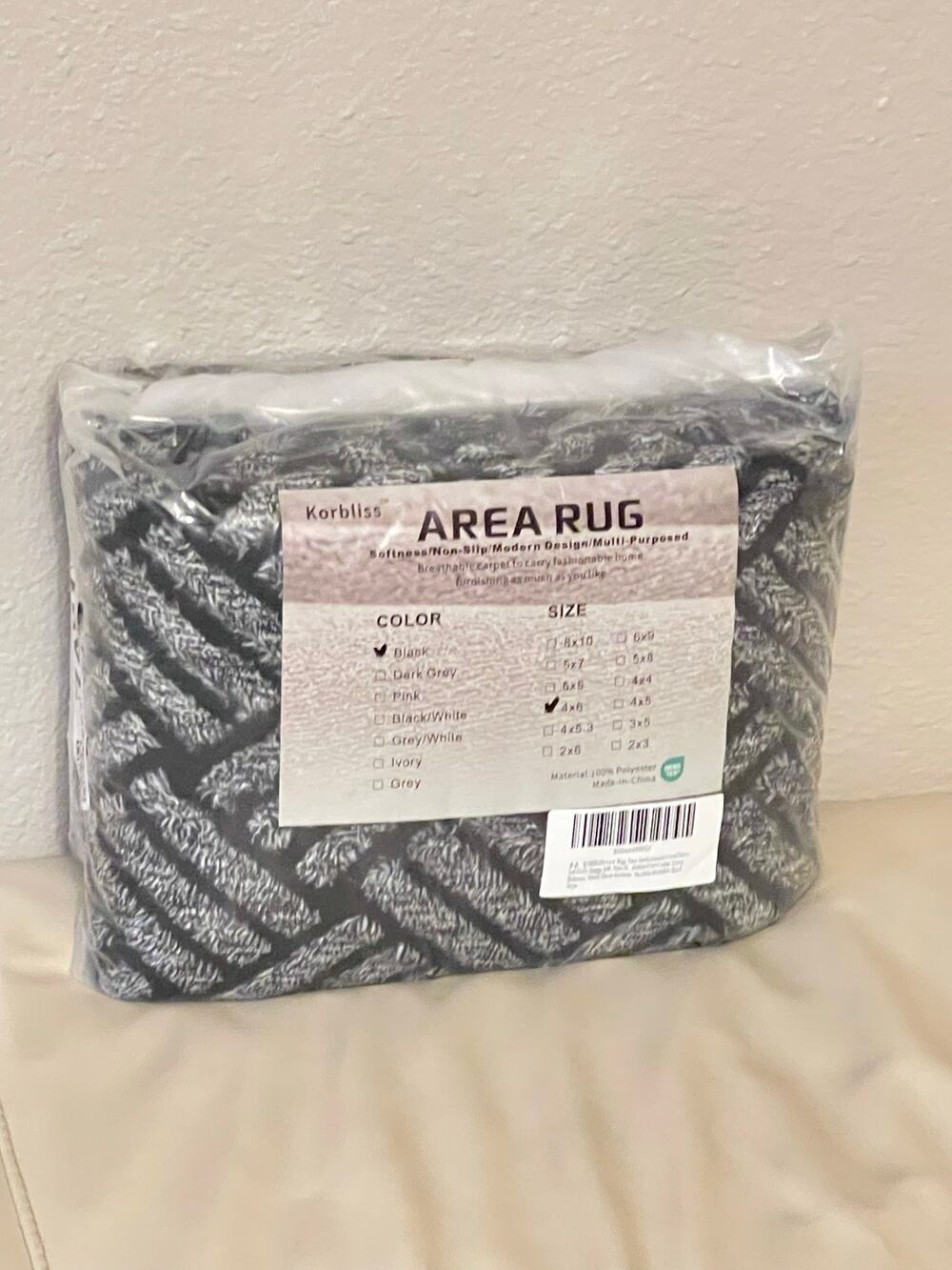 Ultra-soft microfiber 4' x 6' non-slip rug, new black / white